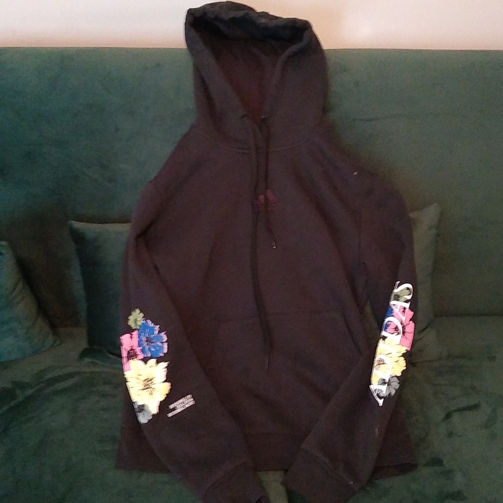 Adidas size small black longsleeve hooded sweatshirt